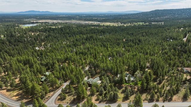 63375 Saddleback Drive, Bend, OR 97703