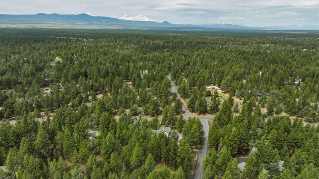 63375 Saddleback Drive, Bend, OR 97703