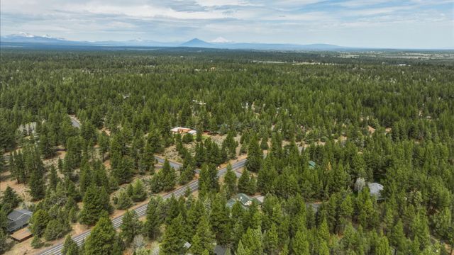 63375 Saddleback Drive, Bend, OR 97703