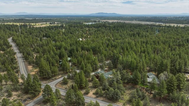 63375 Saddleback Drive, Bend, OR 97703