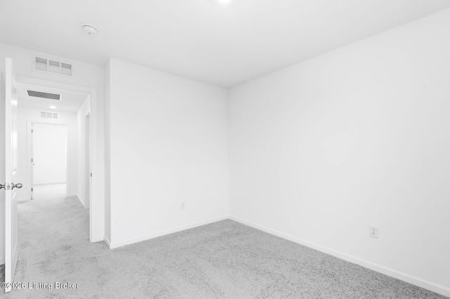 8517 Quail Creek Ct, Louisville, KY 40229