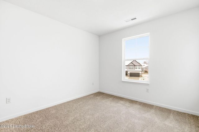 8517 Quail Creek Ct, Louisville, KY 40229