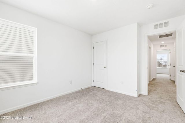 8517 Quail Creek Ct, Louisville, KY 40229