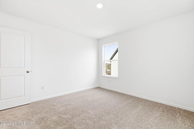 8517 Quail Creek Ct, Louisville, KY 40229