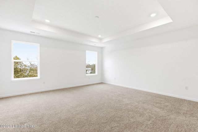 8517 Quail Creek Ct, Louisville, KY 40229