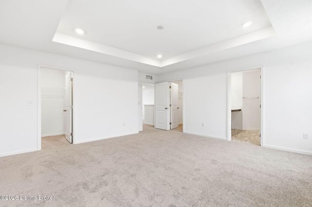 8517 Quail Creek Ct, Louisville, KY 40229