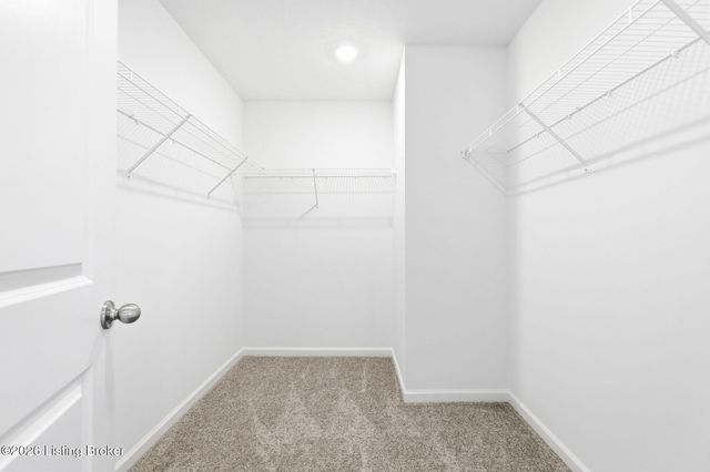 8517 Quail Creek Ct, Louisville, KY 40229