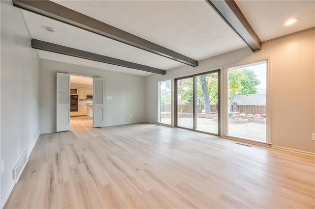 6218 W 64 Terrace, Mission, KS 66202