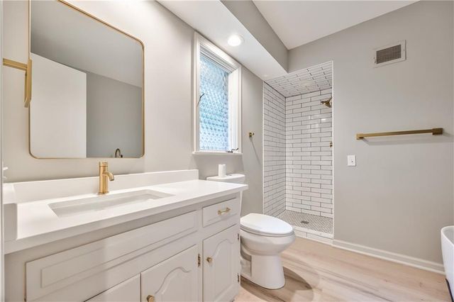 6218 W 64 Terrace, Mission, KS 66202