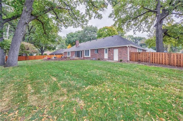 6218 W 64 Terrace, Mission, KS 66202
