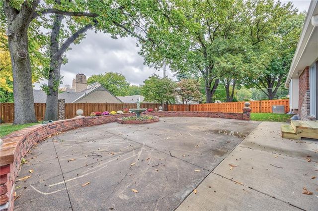 6218 W 64 Terrace, Mission, KS 66202