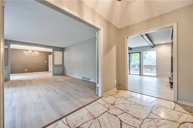 6218 W 64 Terrace, Mission, KS 66202