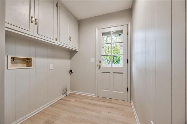 6218 W 64 Terrace, Mission, KS 66202