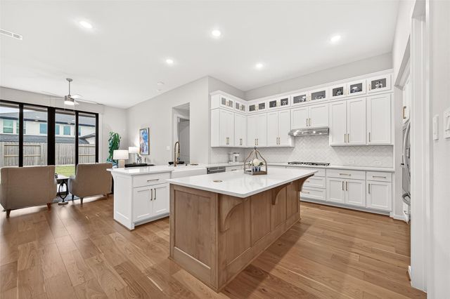 29843 Breezy Pines Loop, Fulshear, TX 77441