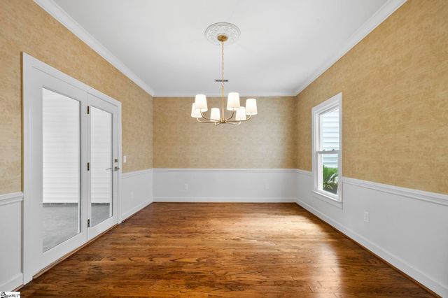 302 Greenview Circle, Greenville, SC 29609