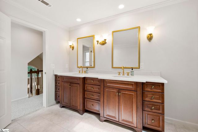 302 Greenview Circle, Greenville, SC 29609