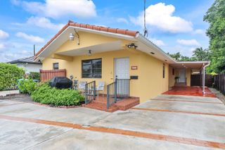 6534 SW 27th St, Miami, FL 33155