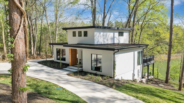 16358 Moneta RD, Moneta, VA 24121