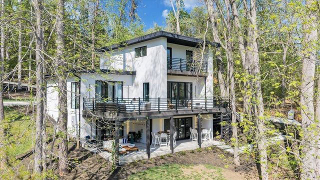 16358 Moneta RD, Moneta, VA 24121