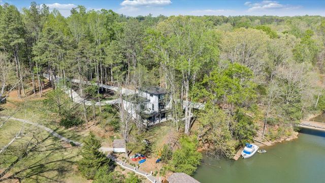 16358 Moneta RD, Moneta, VA 24121