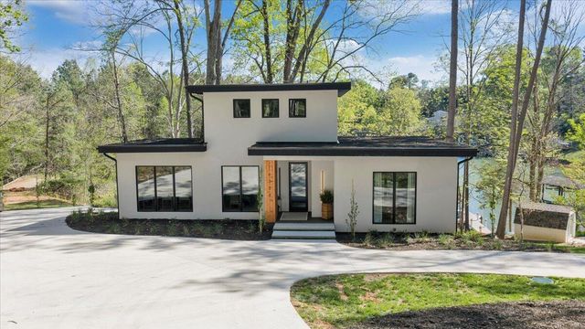 16358 Moneta RD, Moneta, VA 24121