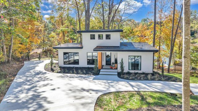 16358 Moneta RD, Moneta, VA 24121