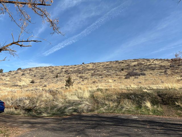 2051 Del Moro Street, Klamath Falls, OR 97601