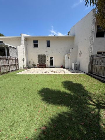 806 NW 41st Court ., Deerfield Beach, FL 33064