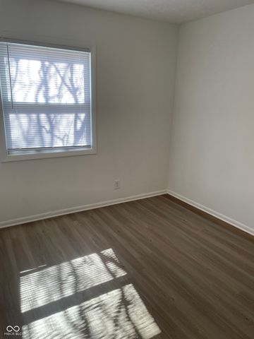 8246 E 41st Place, Indianapolis, IN 46226