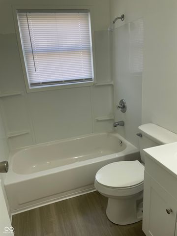 8246 E 41st Place, Indianapolis, IN 46226