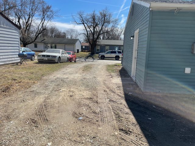 8246 E 41st Place, Indianapolis, IN 46226