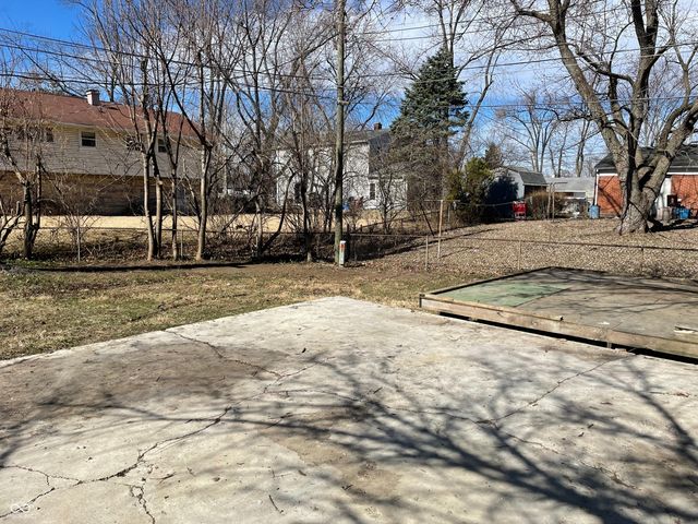 8246 E 41st Place, Indianapolis, IN 46226