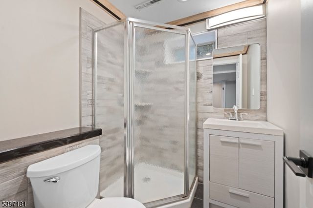 88 Emerson Rd, Franklin Twp., NJ 08873