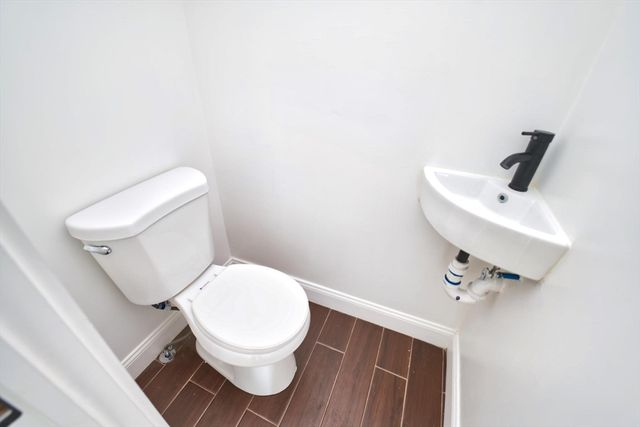 366 Ash St, New Bedford, MA 02740