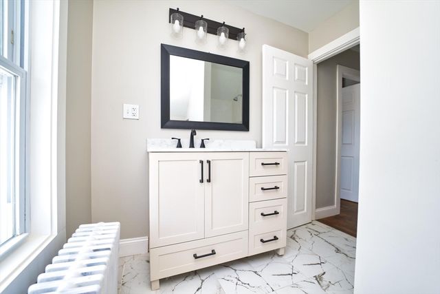 366 Ash St, New Bedford, MA 02740