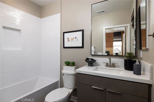 326 E William Way, La Habra, CA 90631