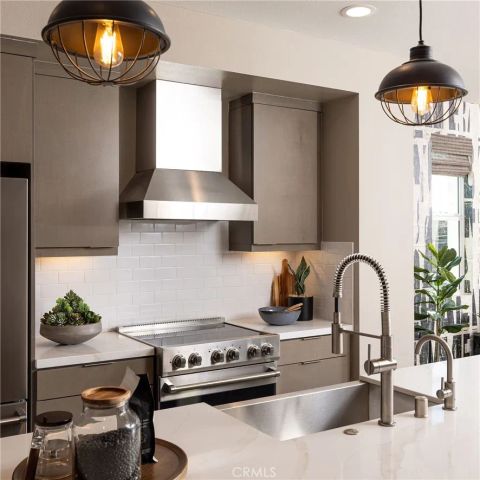 326 E William Way, La Habra, CA 90631