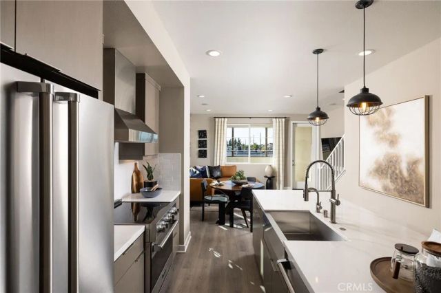 326 E William Way, La Habra, CA 90631