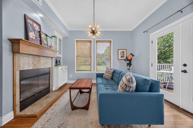 1104 E Liberty Ave, Round Rock, TX 78664