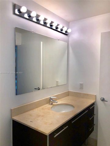 1900 N Bayshore Dr 3305, Miami, FL 33132