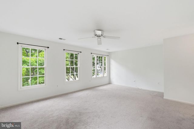2904 N 4TH ST N, Arlington, VA 22201