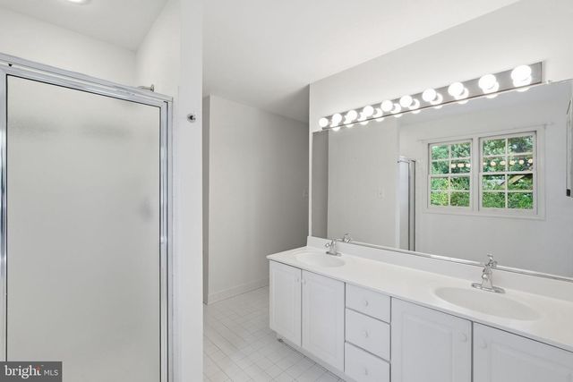 2904 N 4TH ST N, Arlington, VA 22201