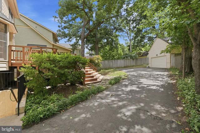 2904 N 4TH ST N, Arlington, VA 22201
