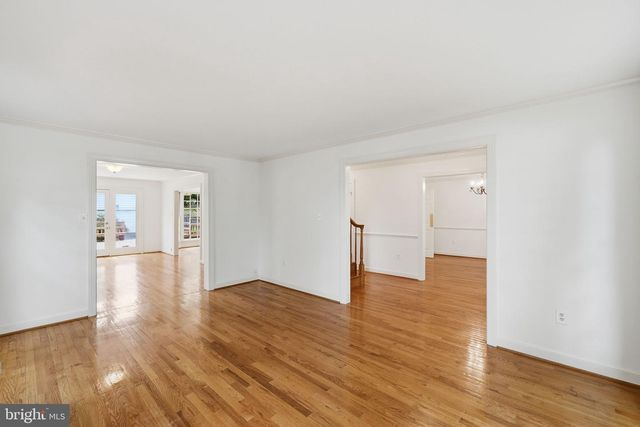 2904 N 4TH ST N, Arlington, VA 22201