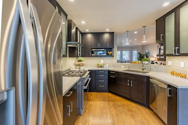 978 La Mesa Terrace E, Sunnyvale, CA 94086