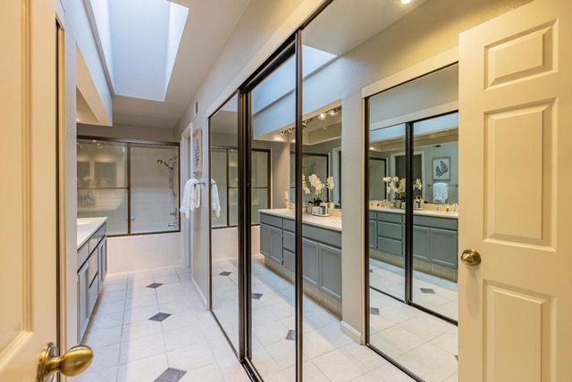 978 La Mesa Terrace E, Sunnyvale, CA 94086