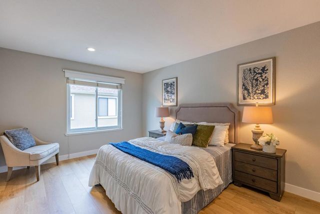 978 La Mesa Terrace E, Sunnyvale, CA 94086