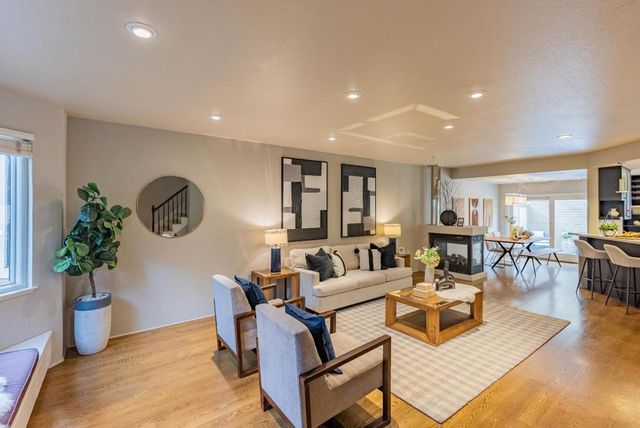 978 La Mesa Terrace E, Sunnyvale, CA 94086