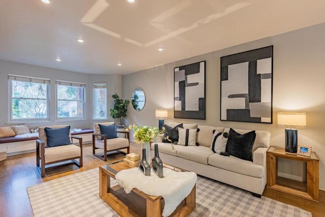 978 La Mesa Terrace E, Sunnyvale, CA 94086