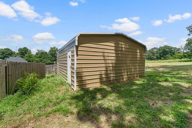 1681 Dotsonville Rd, Clarksville, TN 37042